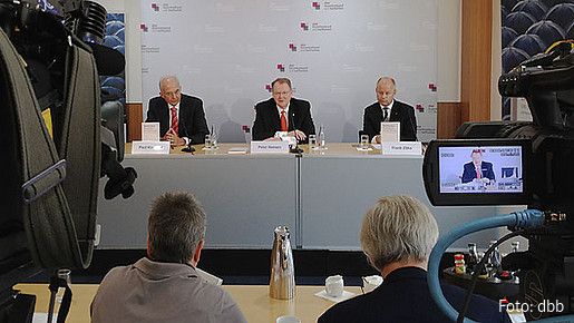 Pressekonferenz zum Kirchhof-Buch: „Deutschland im Schuldensog"